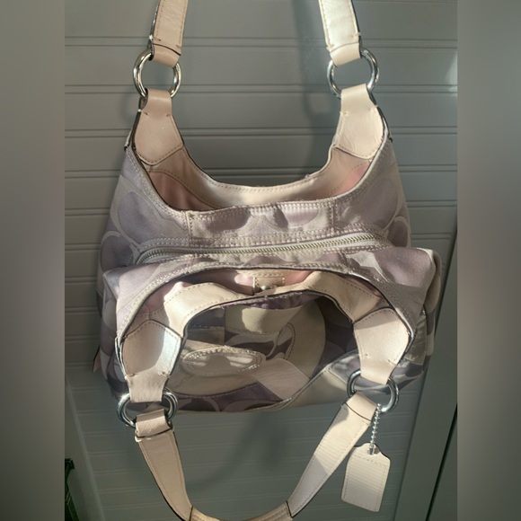 🐂 Coach Signature 16327 Mia Maggie Inlaid C Hobo Patchwork Leather Pink/Tan - Picture 15 of 16